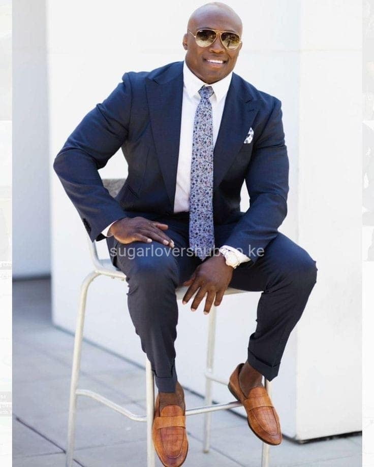 sugar daddy, Raymond (Ray), 42 years young tired of solo life